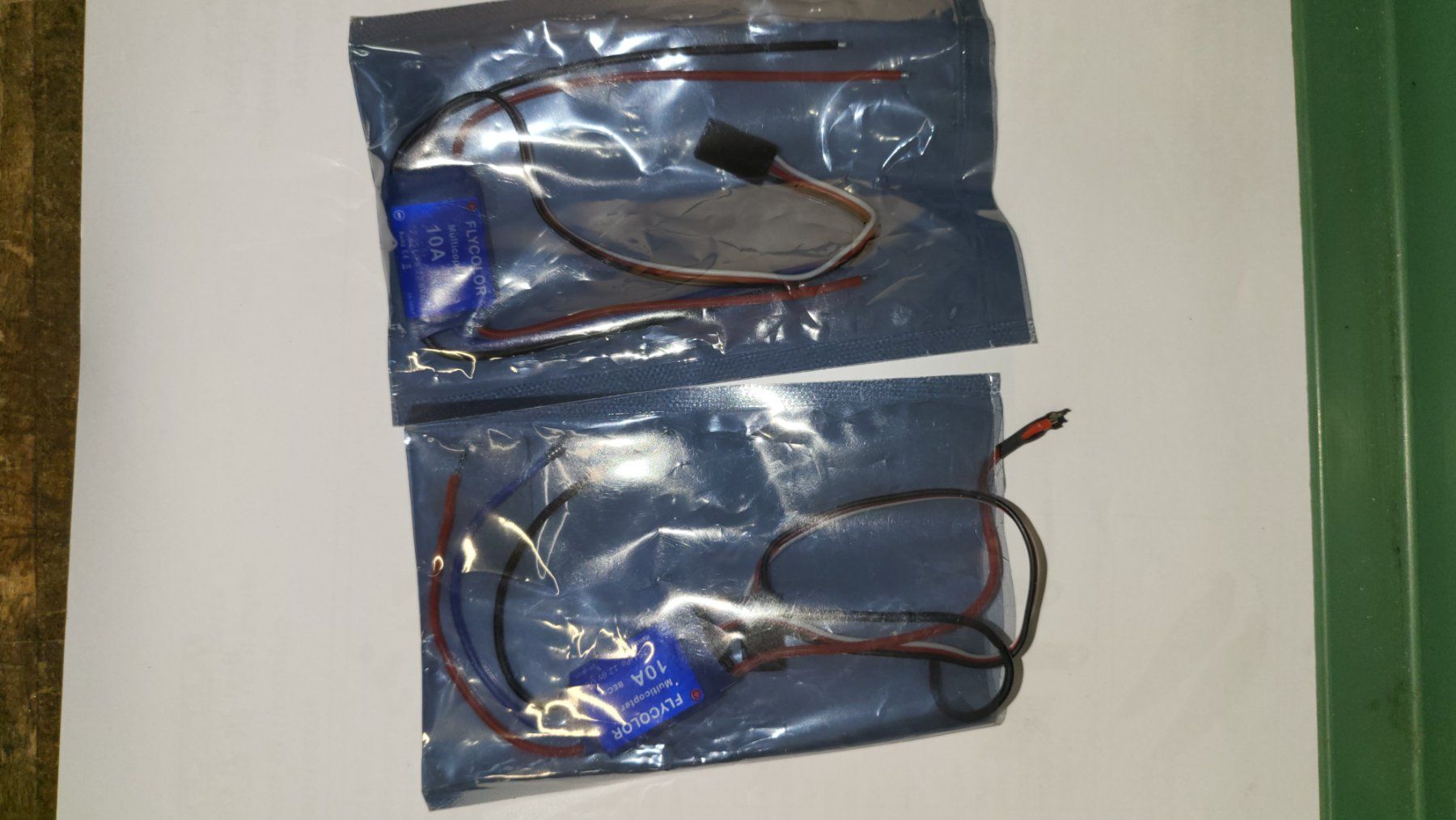 Modellismo RC: 2x BEC FLYCOLOR 10A 2-6S pour drone/RC – Usato da Versoix venduto da Dragi1201