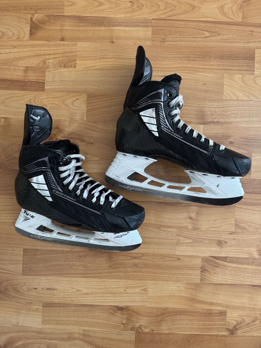 Schlittschuhe: True Custom Skates 44 plus Eisen – Gebraucht aus Zürich von pa.ul