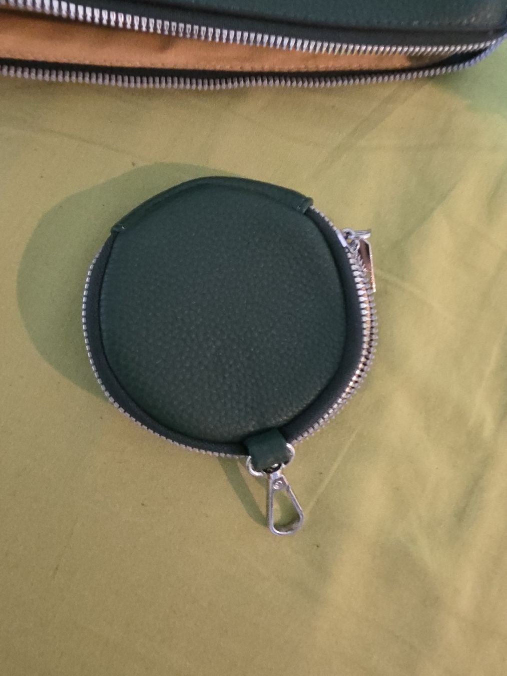 Taschen für Damen: borsa tracolla e borsellino – Gebraucht aus Vevey von aiz_l5m6 2