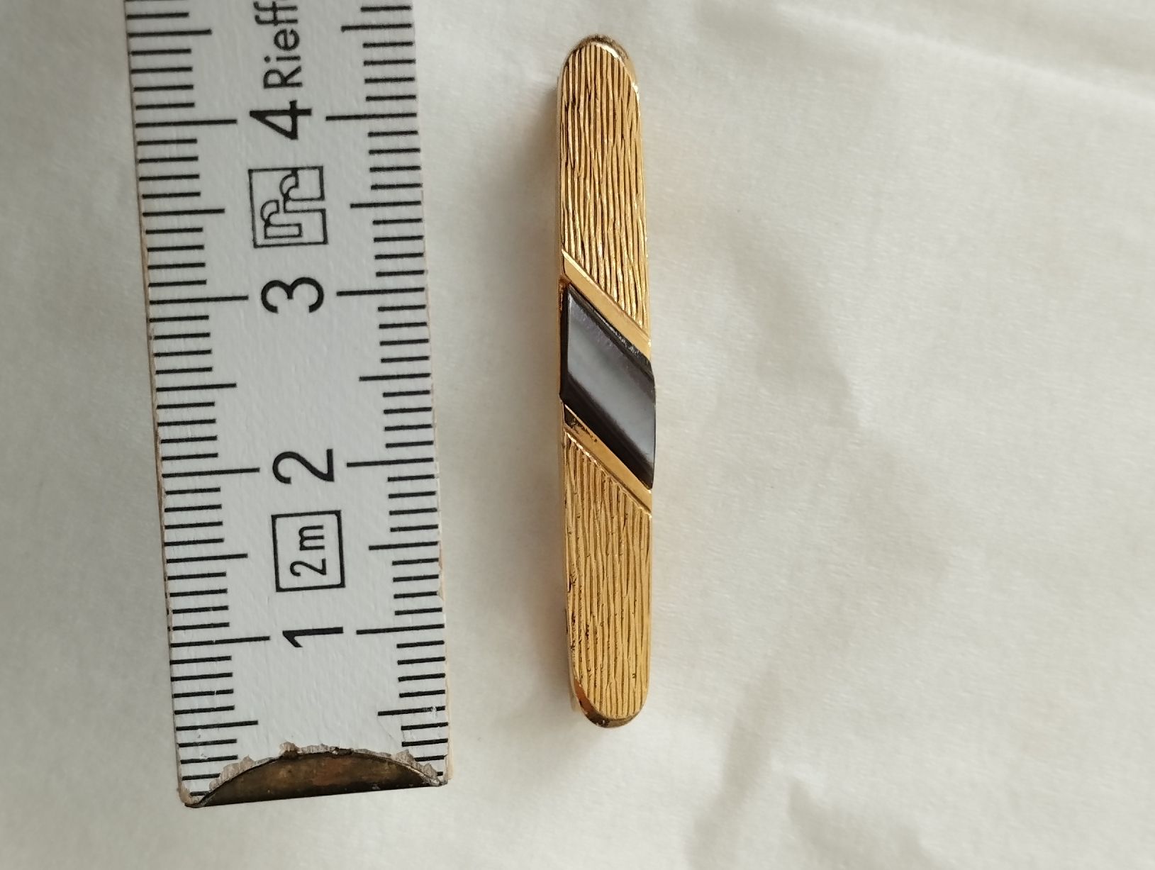 Spille & Fermagli: Krawattennadel Goldfarben gestreift mit schwarzem Stein – Nuovo (secondo la descrizione) da Ostermundigen venduto da Dinge1 2