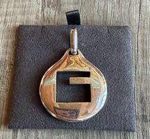 Gucci pendentif en argent 925, made in Italy.
