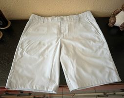 PUMA Golf-Shorts hellblau (36)– NEU