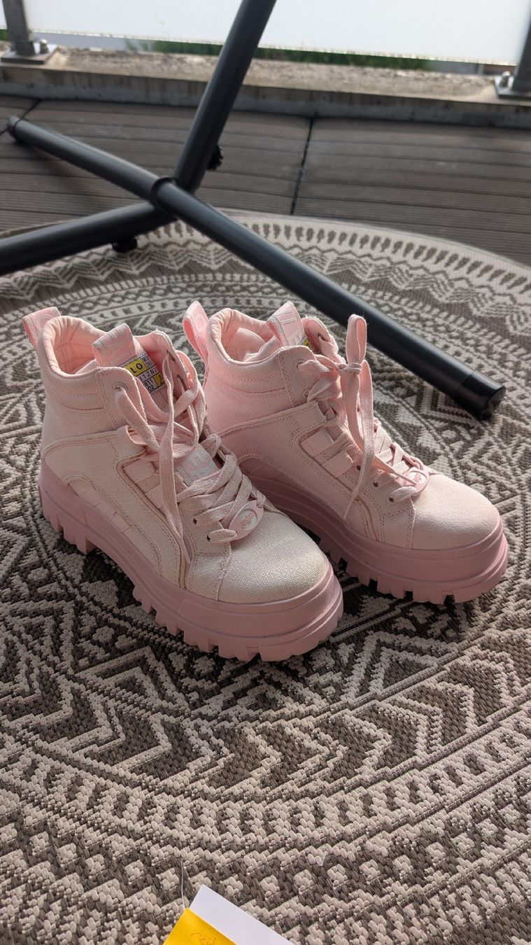Buffalo Scarpe da donna: Buffalo Schuhe pink Grösse 40  – Usato da Luzern venduto da wunlife