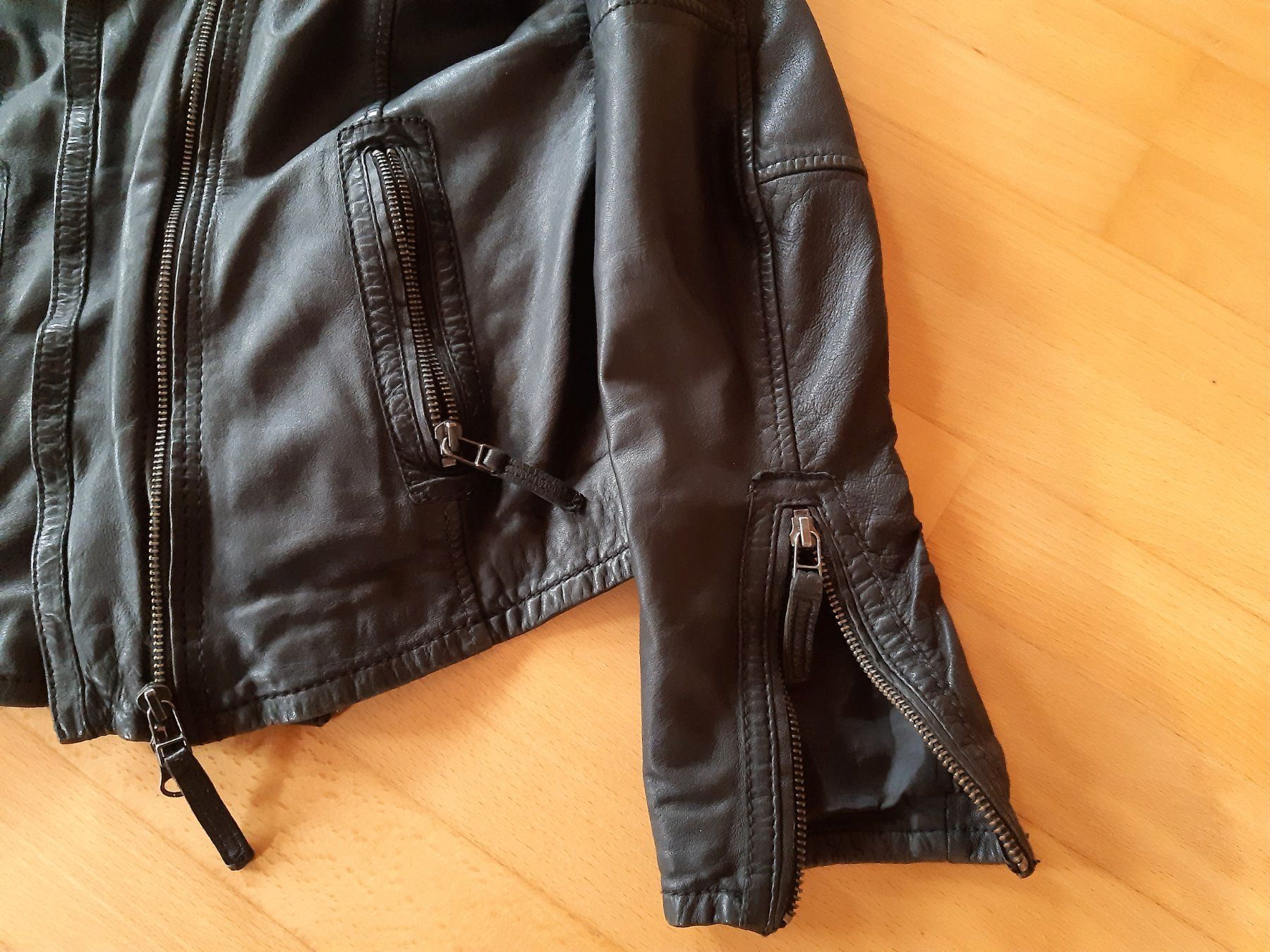 Jacken: Lederjacke – Gebraucht aus Bazenheid von batapa 4