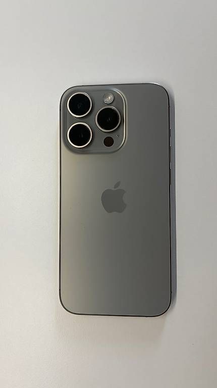 Telefoni cellulari / Smartphones: Iphone 15 Pro 128GB – Usato da Oberglatt ZH venduto da shalareb