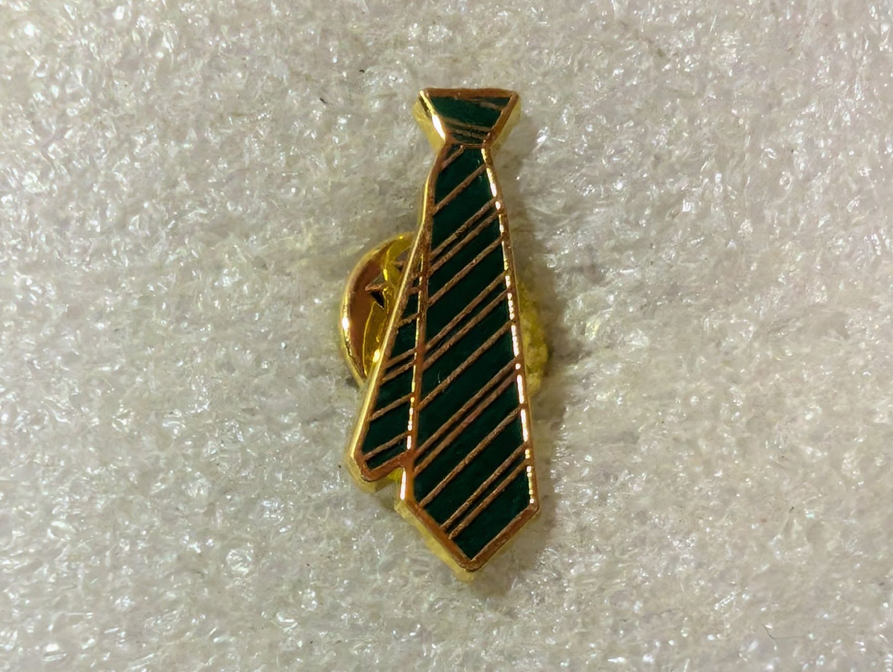 Placchette & Badge: Ansteckpin 171: Krawatte – Usato da Oppligen venduto da Pin-Fall-Shop