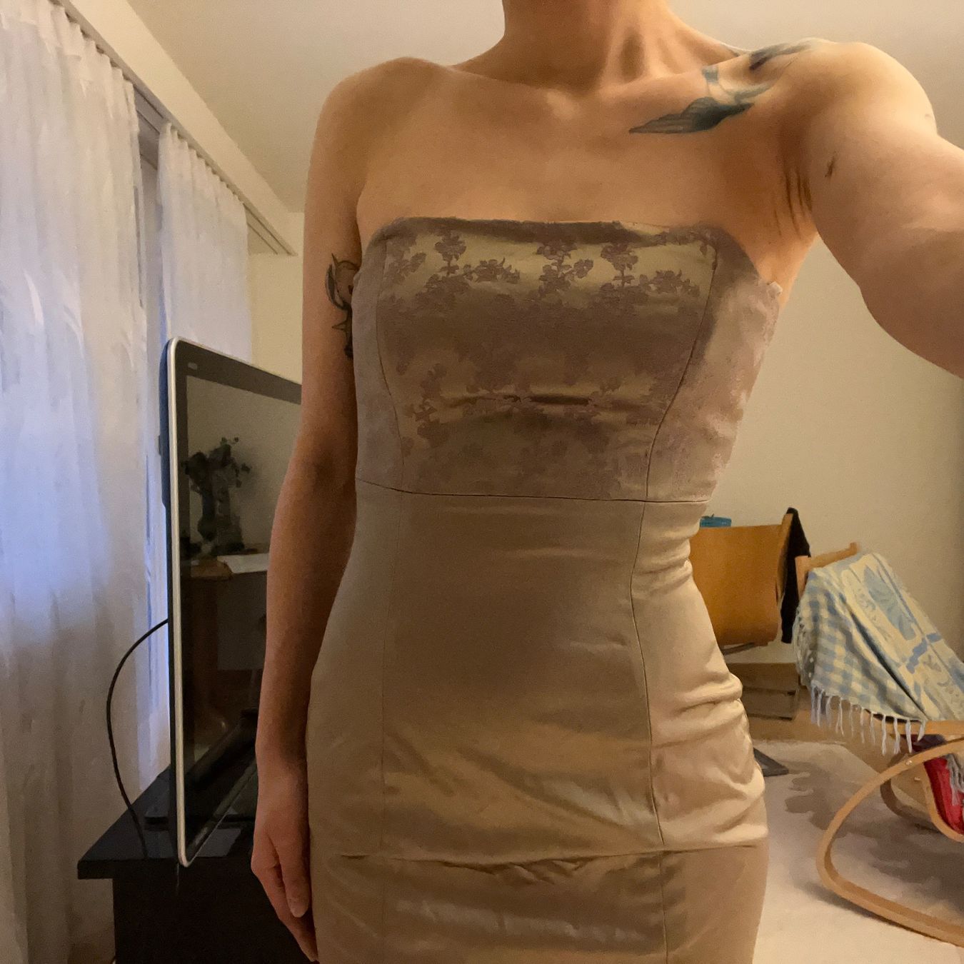 Vestiti: Embroidered Bustier Dress – Usato da Kriens venduto da tiy_wxz5