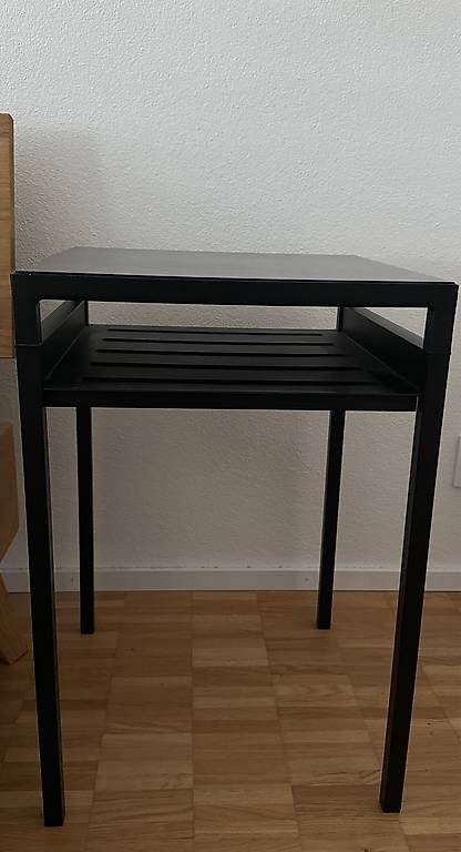 Comodini: 2x Nachttisch/Beistelltisch schwarz – Usato da Basel venduto da Emfie