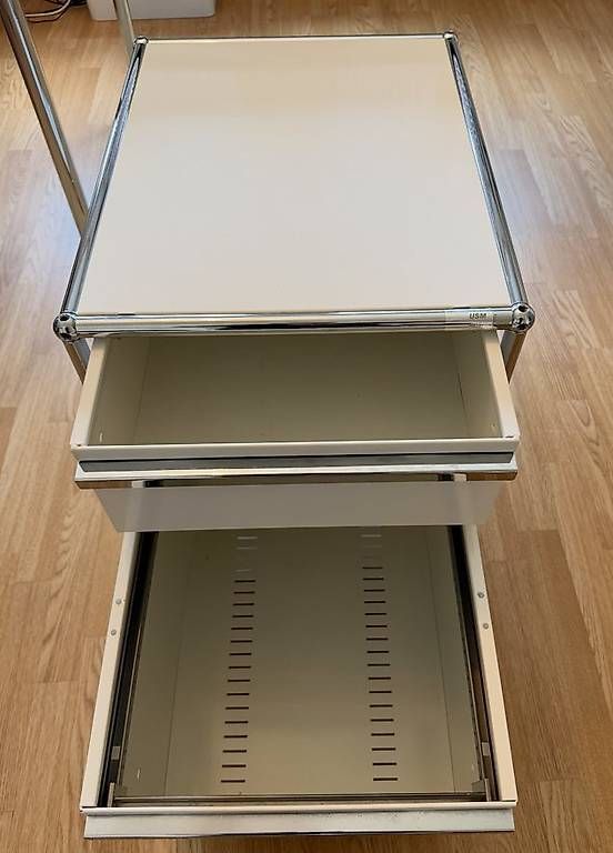 USM Banconi: USM Haller Rollcontainer / Rollkorpus weiss/lichtgrau – Usato da Bern venduto da devices101 1