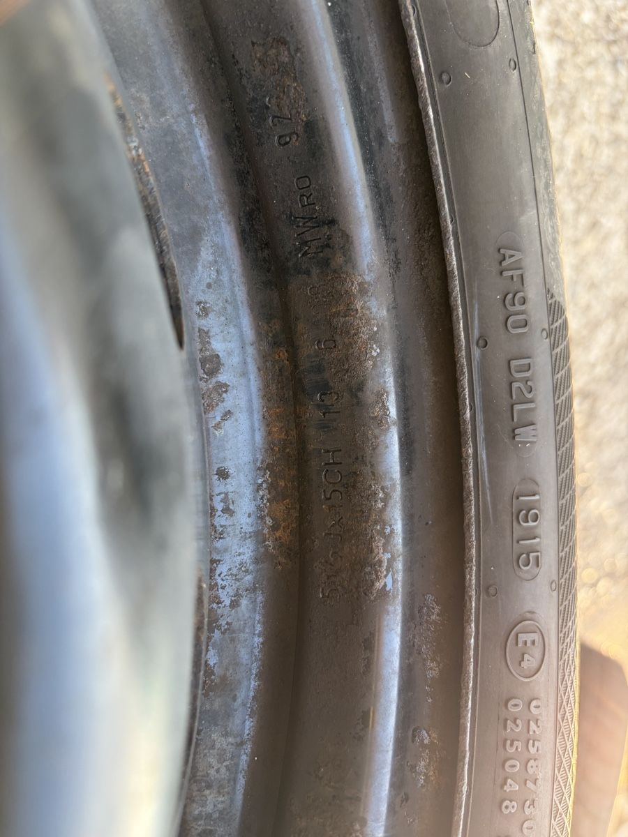 Pneus & Roues: Stahlfelgen mit 185/60R15 T  – D'occasion à Wettingen par Nici1932 5