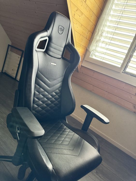 Noblechairs Epic mit viel Zubehör (Gebraucht) in Bubikon für CHF 190 ...