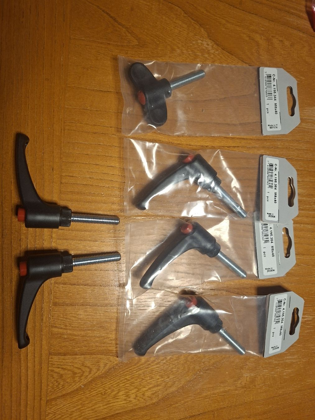 Tutti gli attrezzi: Schnellspanner Klemmhebel 6x M8x40 – Nuovo (secondo la descrizione) da Giswil venduto da Svab1999