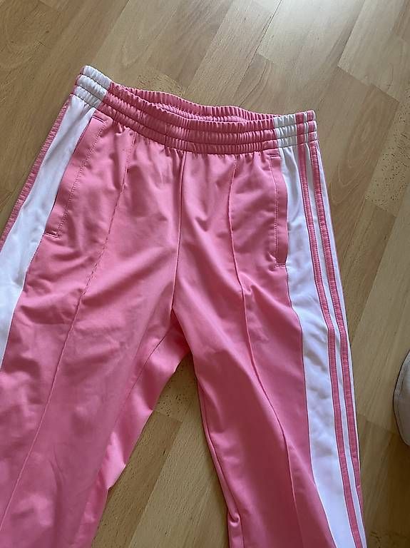 Adidas Hosen: Adidas Pink Trackpants Trainerhose XS – Gebraucht aus Bern von n-dine