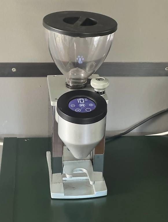 Rocket Macchine per caffè & Macchine per espresso: Rocket Faustino  Moulin à café espresso – Usato da Biel/Bienne venduto da LG1818 1