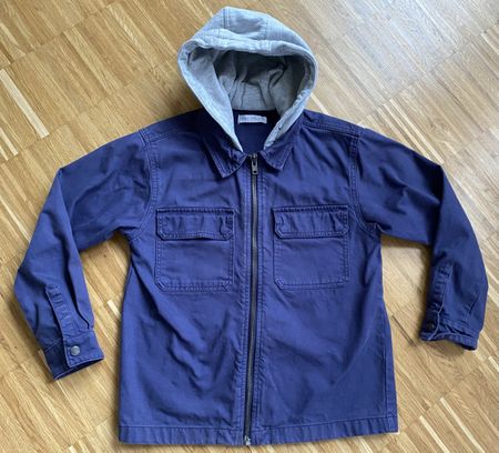 Zara Jacke mit Kapuze, Grösse 140 Top Zustand!
