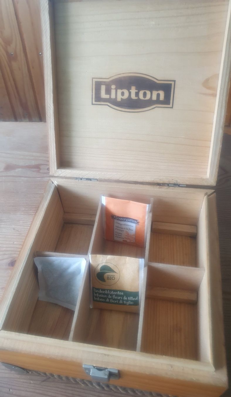 Lipton Altro per la casa: Lipton Teebeutelbox, Holz – Usato da Zürich venduto da Vesco01 2