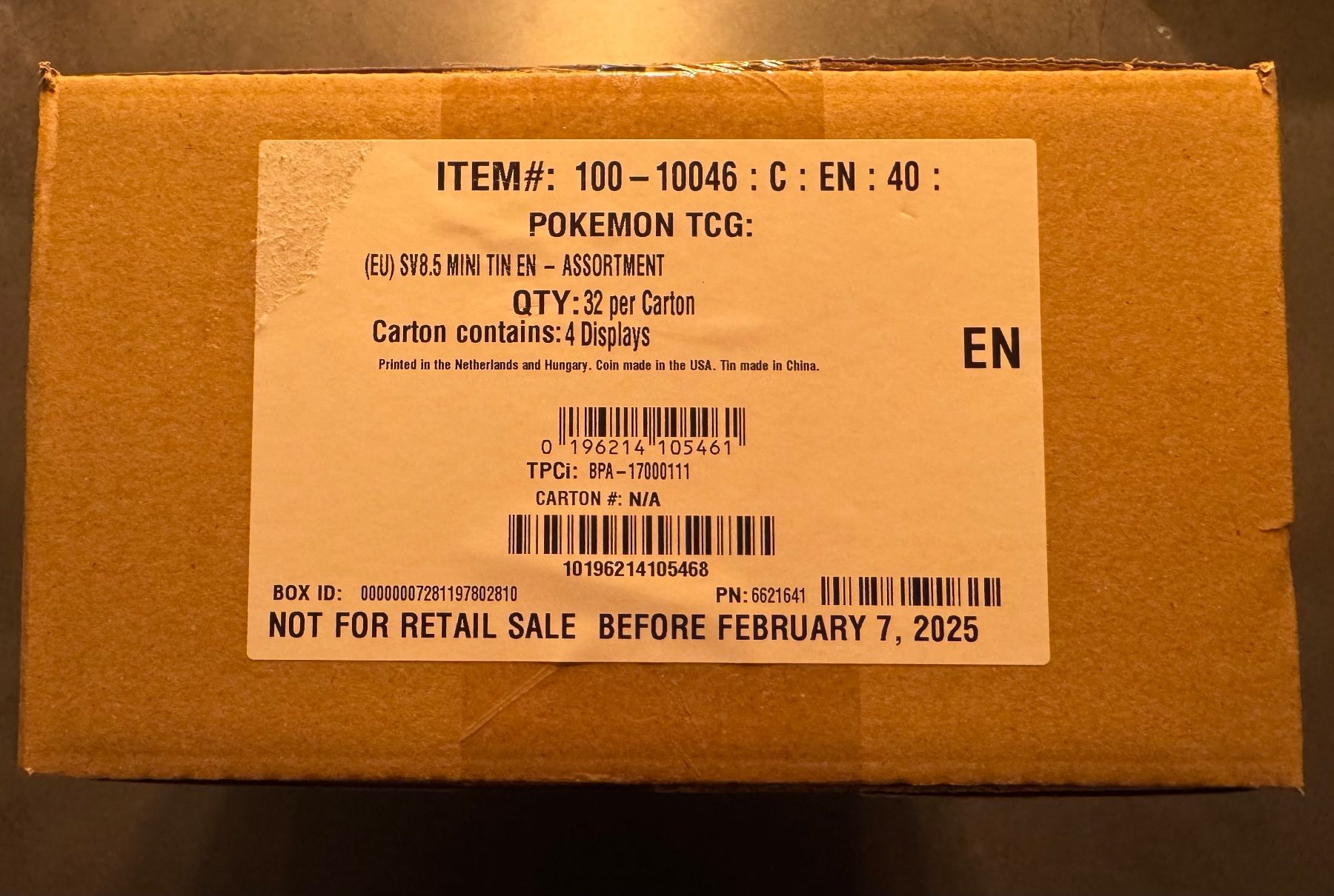 Pokémon Carte collezionabili: Prismatic Evolutions Tin Display Case Englisch – Nuovo e nell'imballaggio originale da Winterthur venduto da Fischinho