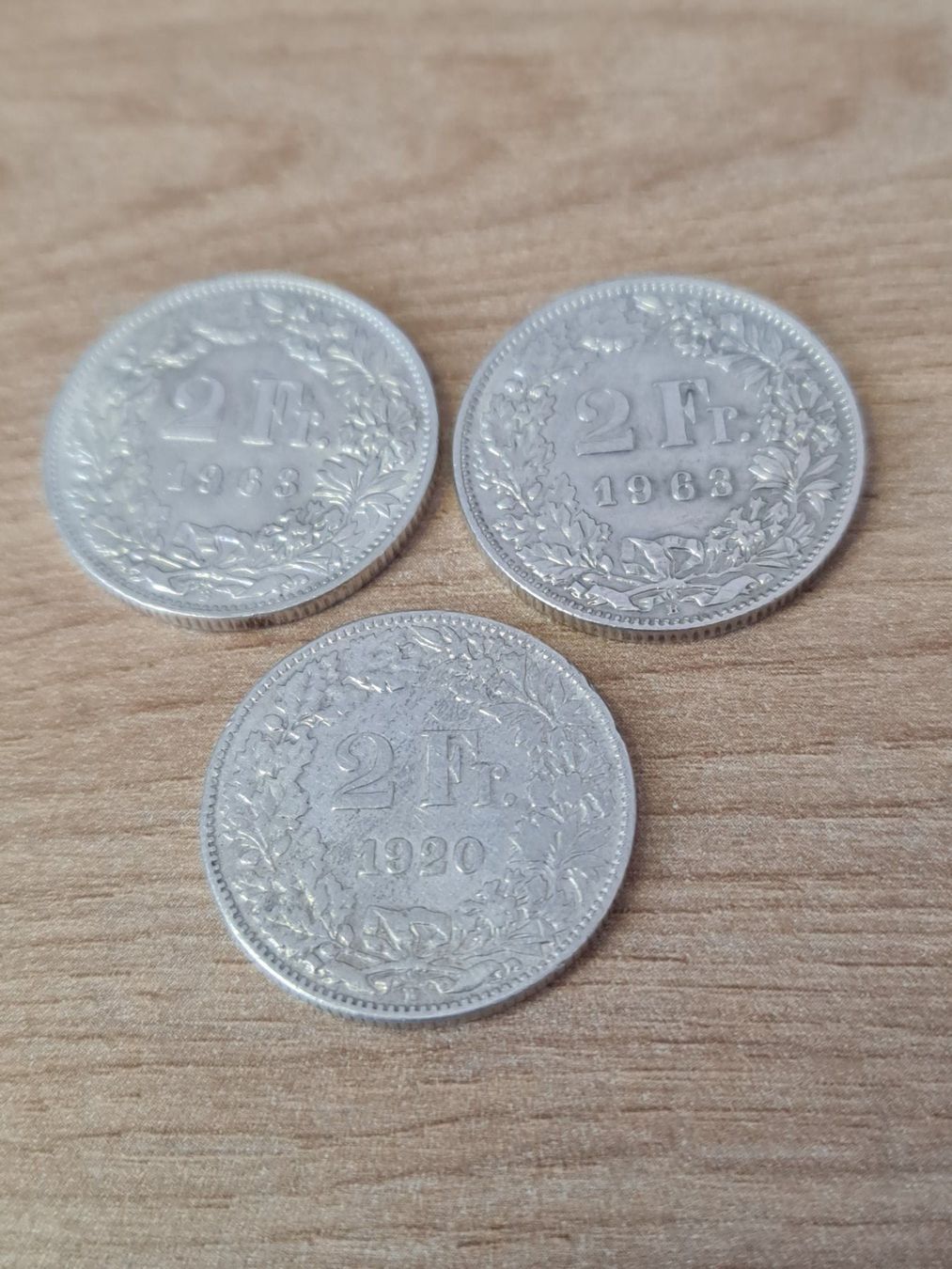 Tutti le monete: SCHWEIZER SILBERMÜNZEN 2 FRANKEN 1920 + 1963 – Usato da Windisch venduto da MarcelS01