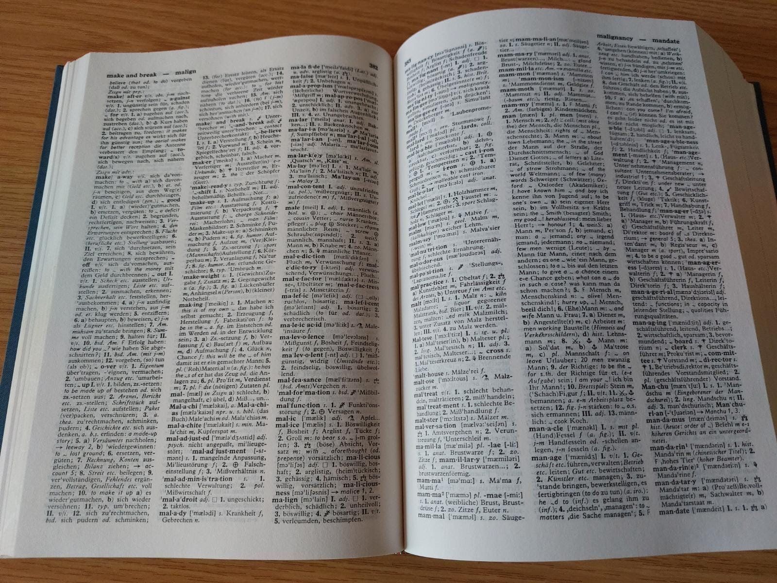 Bücher: Langenscheidt. Handwörterbuch Englisch – Gebraucht aus Urtenen-Schönbühl von Kahru 8