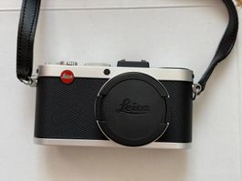 Appareil photo Leica X2 argent / Leica X2 Kamera, silber