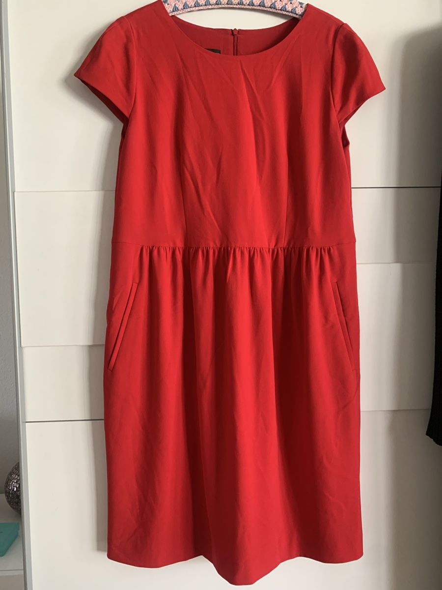 Vestiti: Emporio armani rotes kleid – Usato da Zürich venduto da Nikuska32