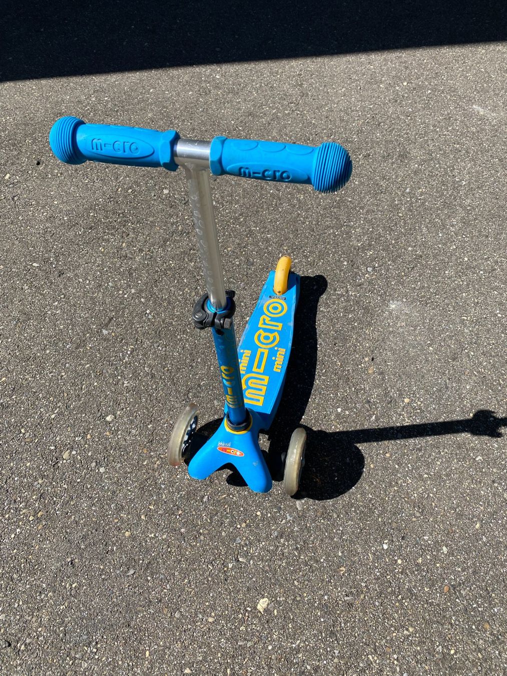 Micro Kickboard: Trottinette Mini Micro 3in1 Deluxe Plus Ice Blue, Kickboard – Usato da St. Gallen venduto da Ildefons