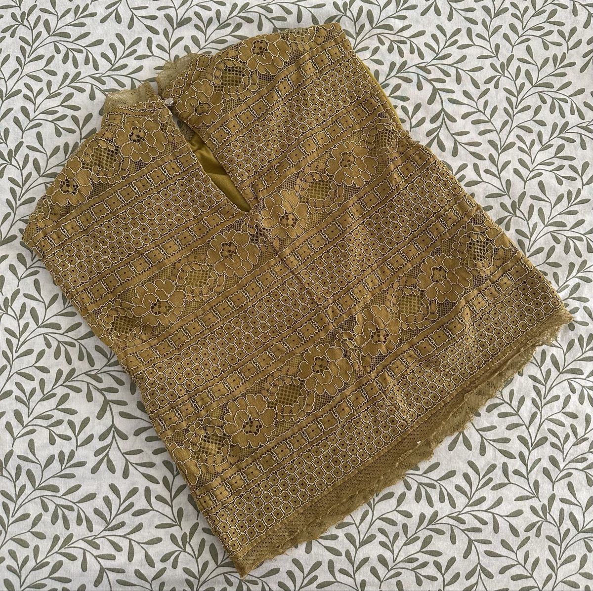 Tops: Haut en dentelle – Gebraucht aus Genève von AuTuMnLoveR 1