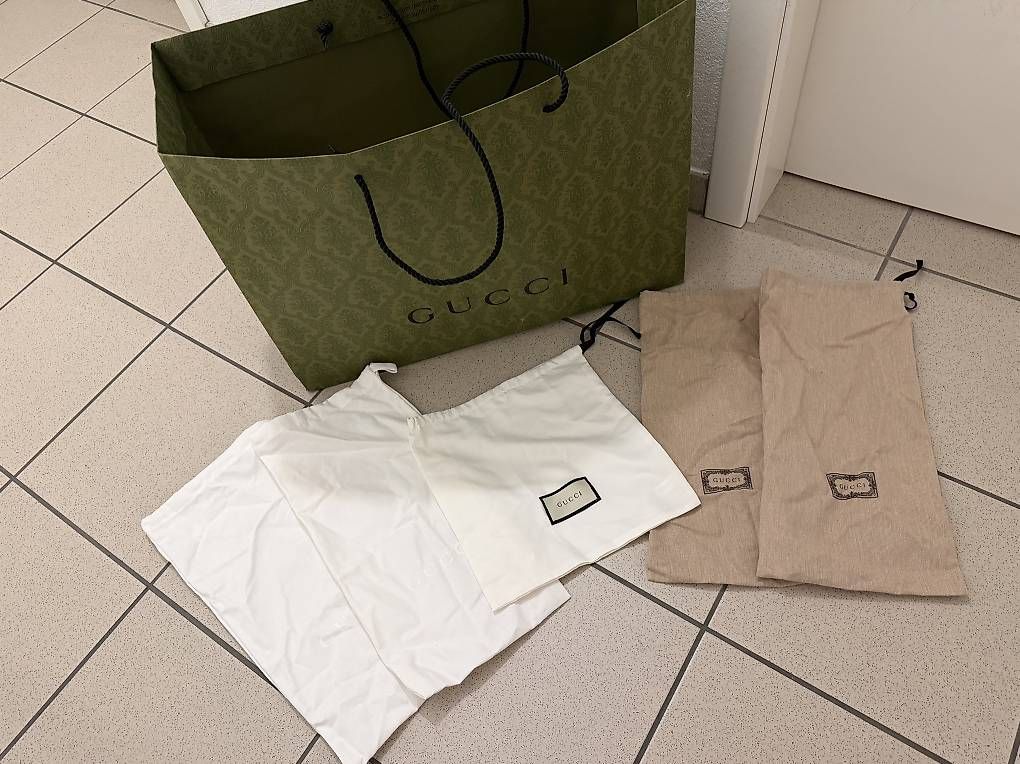 Tutte le decorazioni: Dustbag scarpe e sacchetto Gucci – Nuovo (secondo la descrizione) da Locarno venduto da pri_72dm