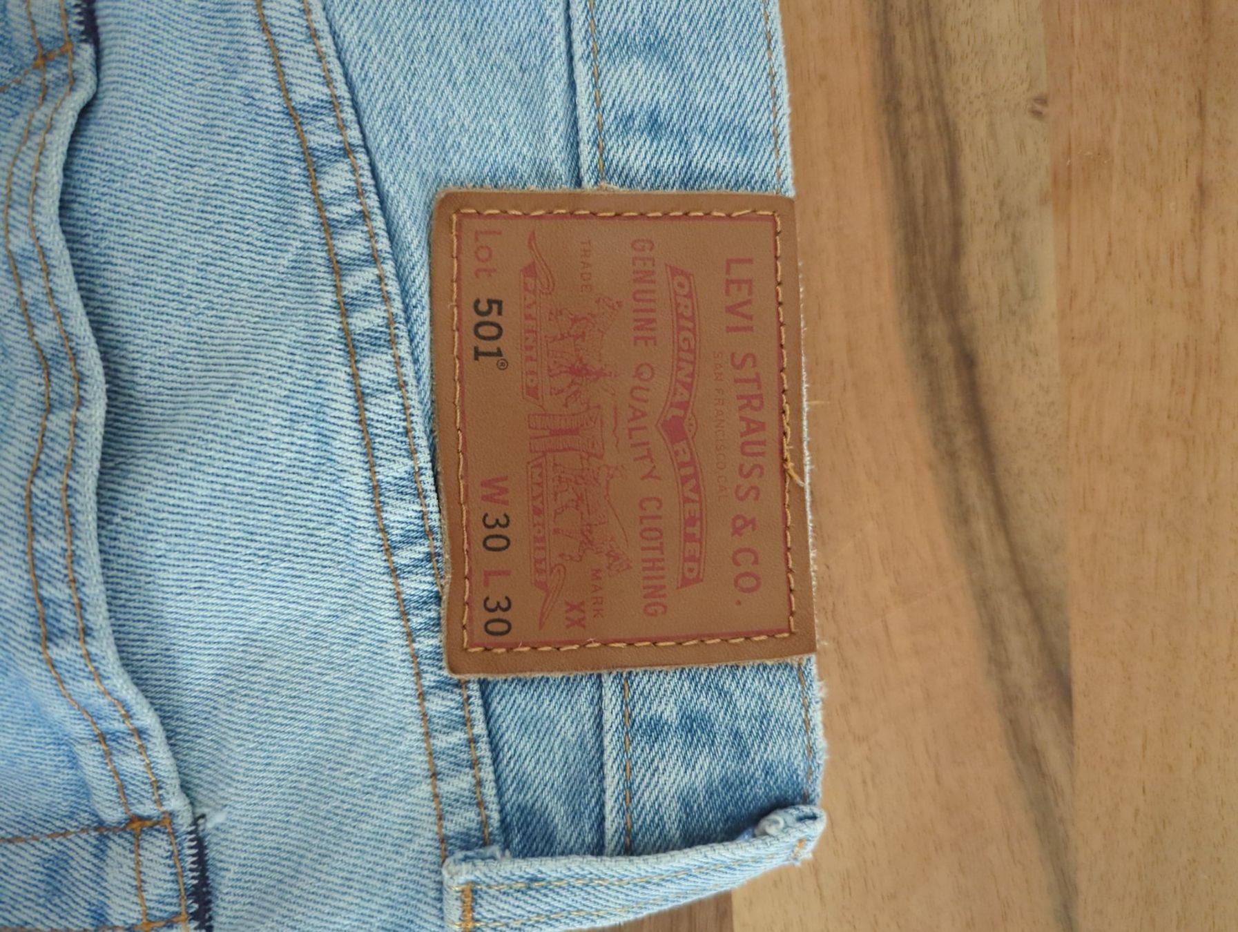 Levi's Jeans: Levi's 501 W30 L30 cropped Hellblau – Gebraucht aus Bottmingen von 4132onni 2