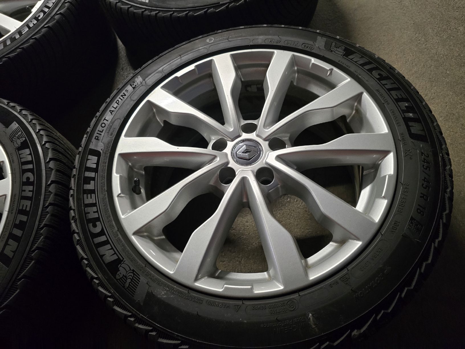 Pneus & Kompletträder: Winterräder Renault 18 zoll 5x114.3 – Gebraucht aus Buchs AG von adz_wf9f 2