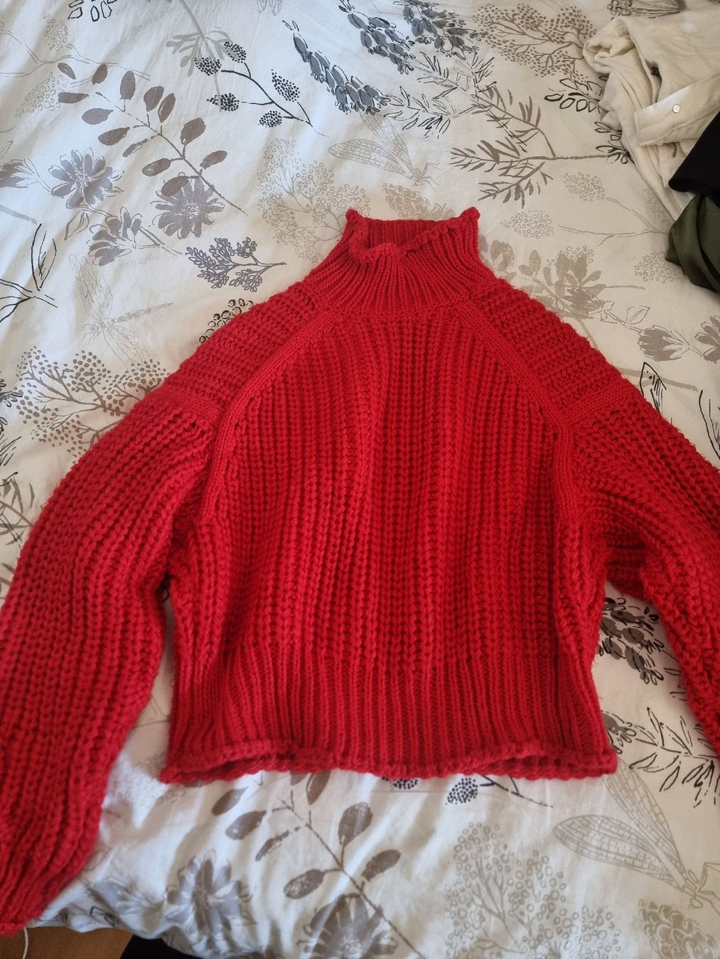 H&M Maglioni & Felpe: Red Knit Sweater Turtle Neck Size M – Usato da Dallenwil venduto da ser_cqz2