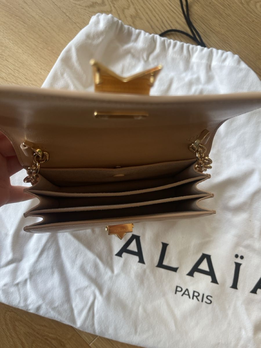 Alaia Borse da donna: ALAÏA  Le Papa – Nuovo (secondo la descrizione) da Küsnacht ZH venduto da oli_dr6q 1