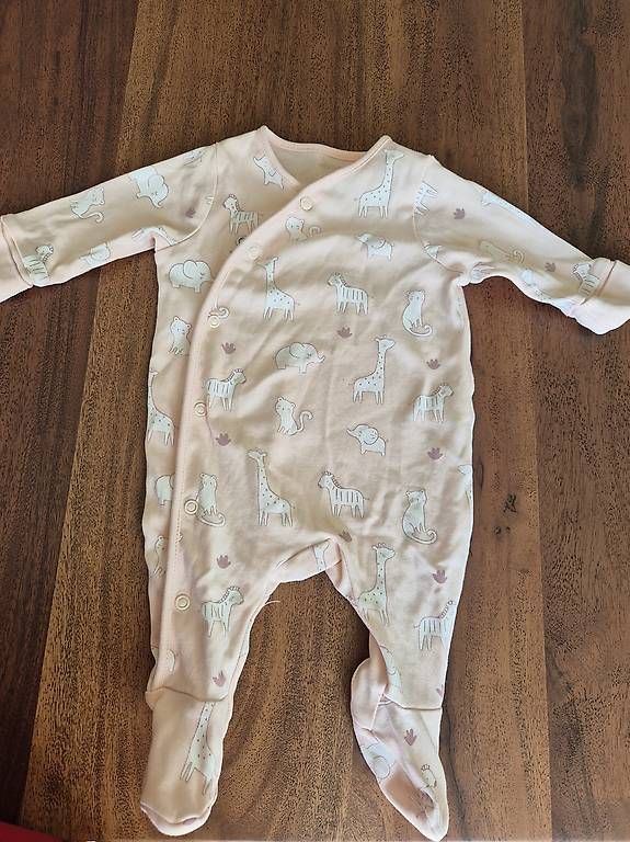 Pyjamas & Ähnliches: Strampler – Gebraucht aus Schaffhausen von NilanieS 2
