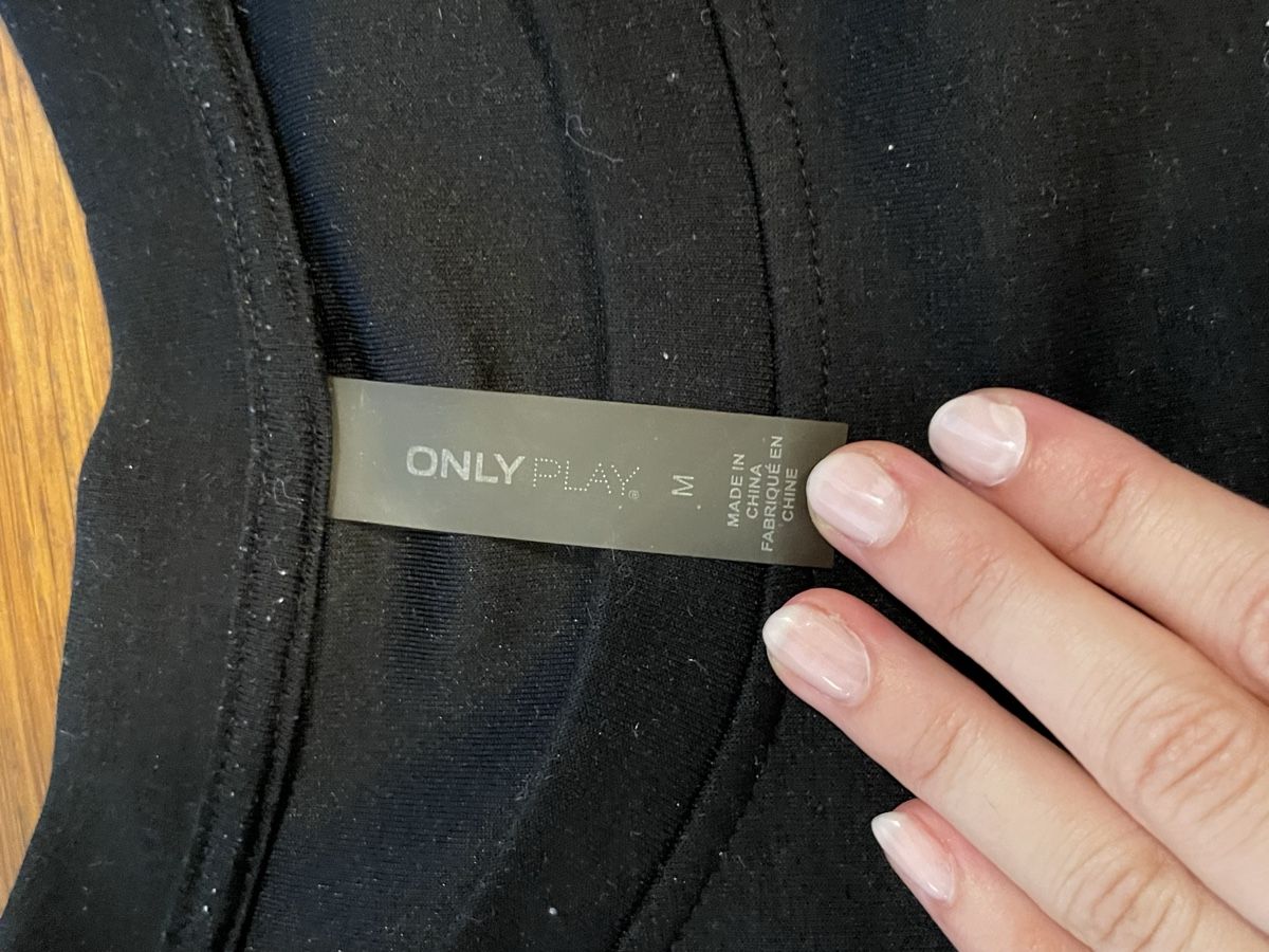 Only Pulls & Sweat-shirts: Only Play Pullover Schwarz Grösse M – D'occasion à Liestal par ela_2g9s 1