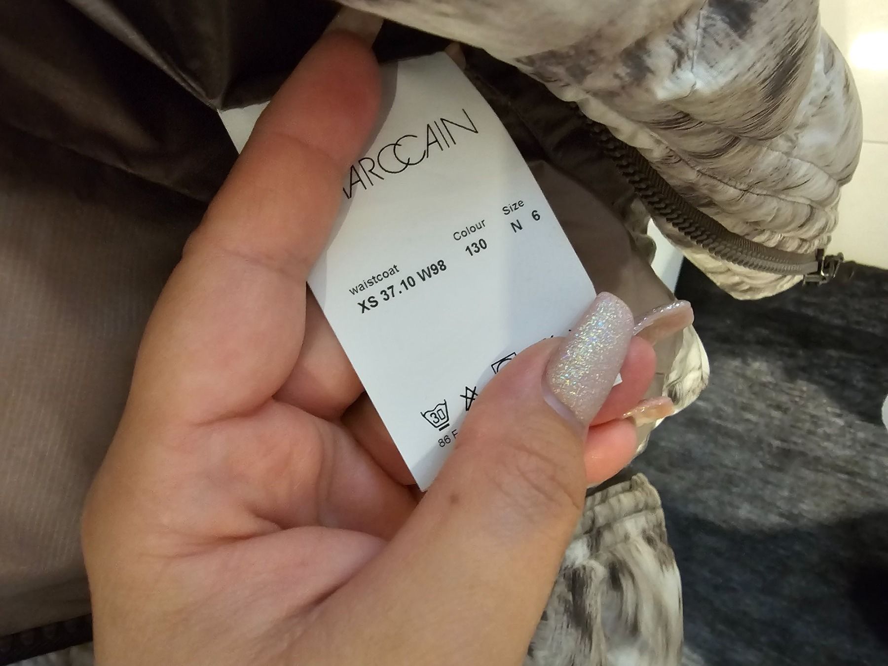 Marc Cain Gilets & Westen: Marc Cain Weste Gilet Nr. 6 – Neu (gemäss Beschreibung) aus Berg TG von lisboa.sky 2