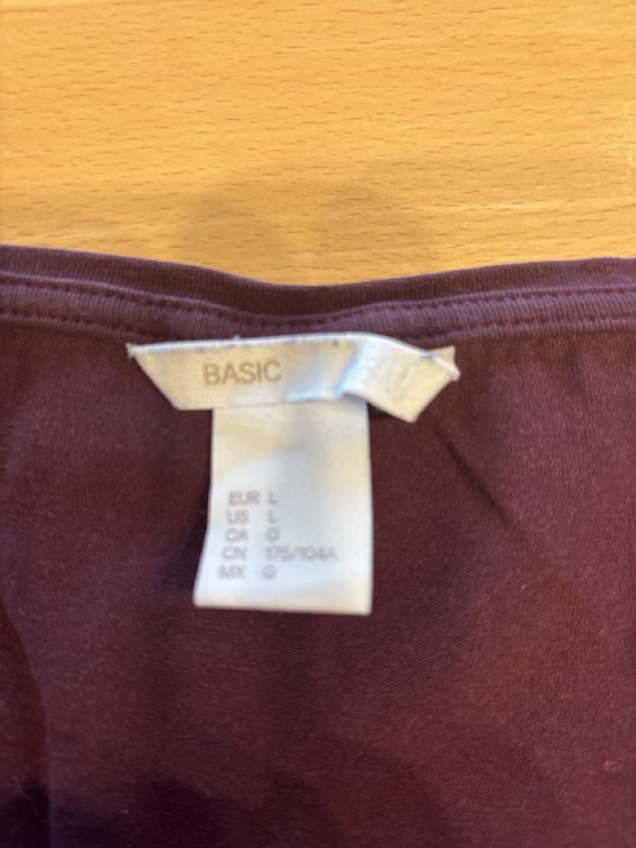 H&M T-shirt: Basic Tshirt – Usato da Mümliswil venduto da sib_296f 2