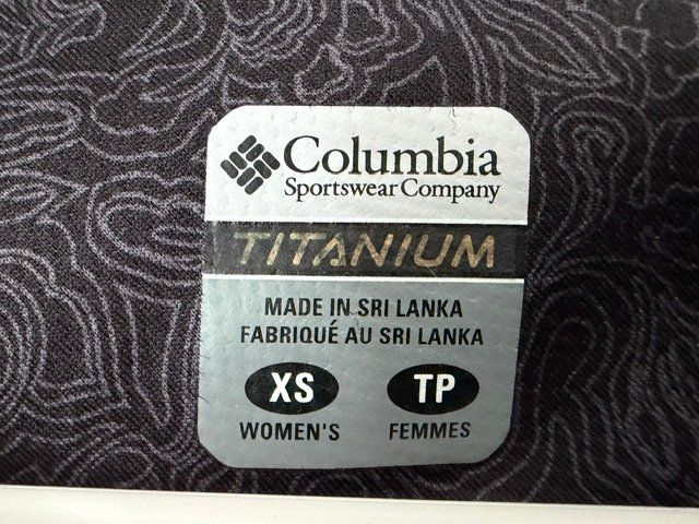 Columbia T-Shirts: Columbia Tshirt leicht glänzend  XS / 36 – Gebraucht aus Jona von Cleo125 4
