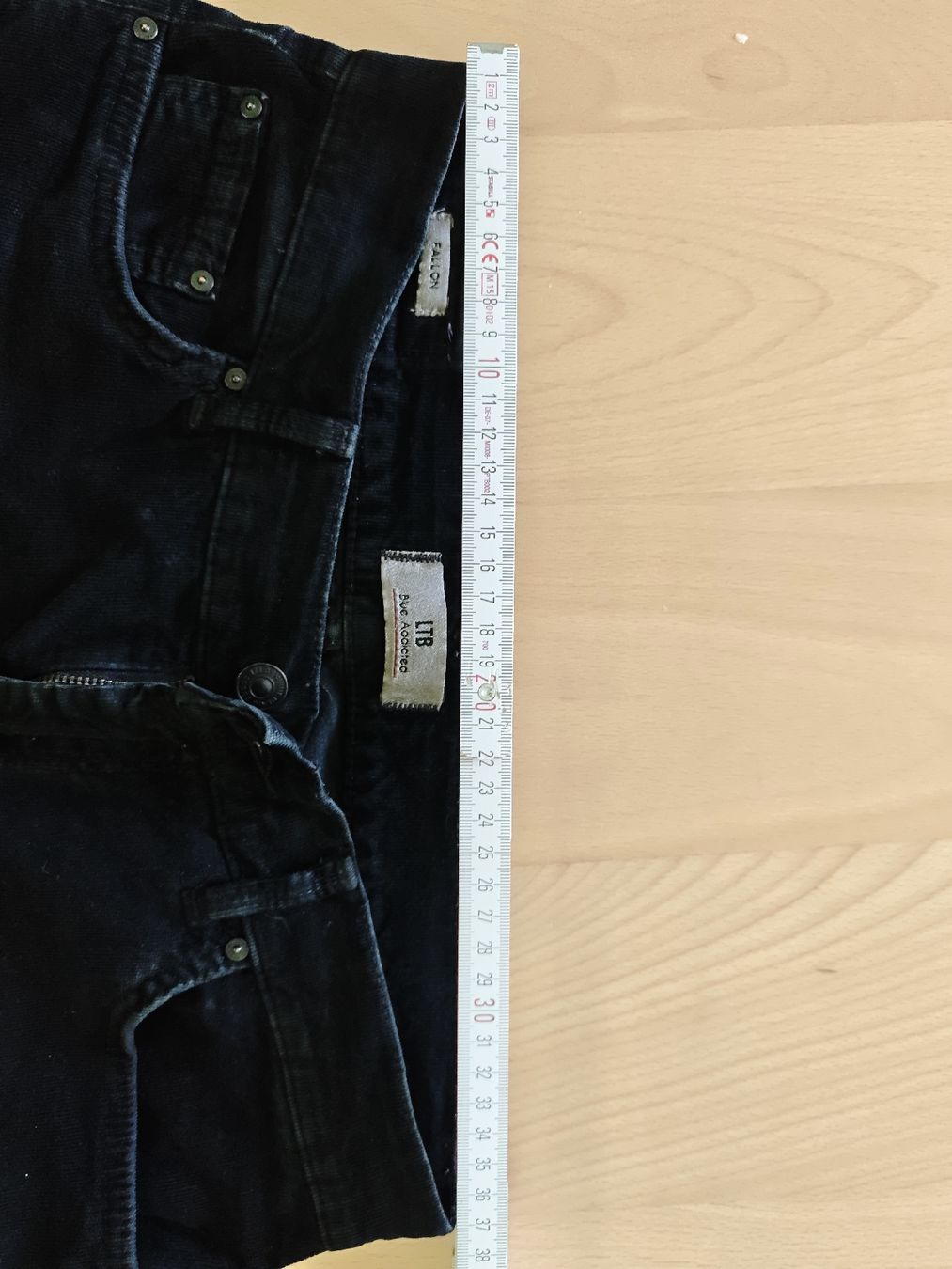 Hosen: Schwarze Cordhose LTB W29 L30  – Gebraucht aus Biel/Bienne von Kittycat_LostInSpace 1