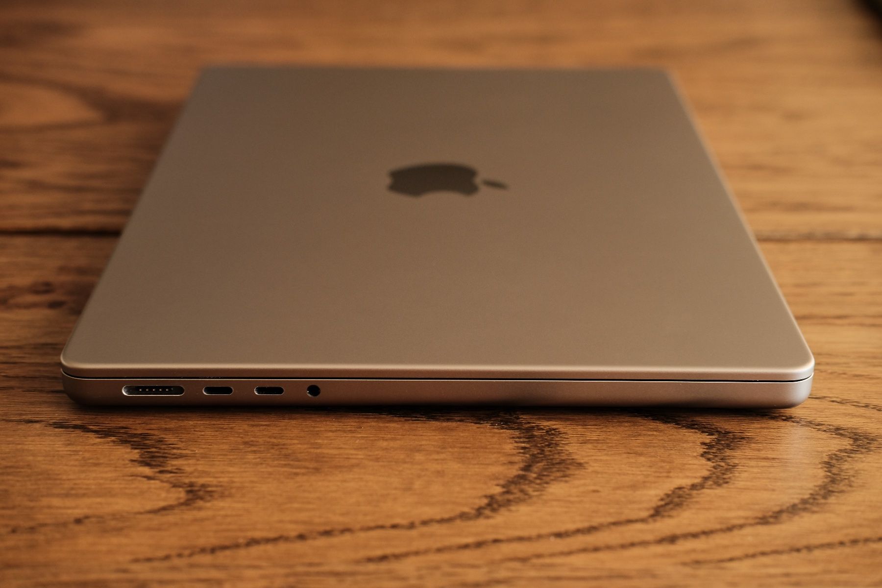 Apple Notebook: MacBook Pro M2 Pro, 16Gb RAM, 2To SSD – Usato da Prilly venduto da Johnny_Boy456 1