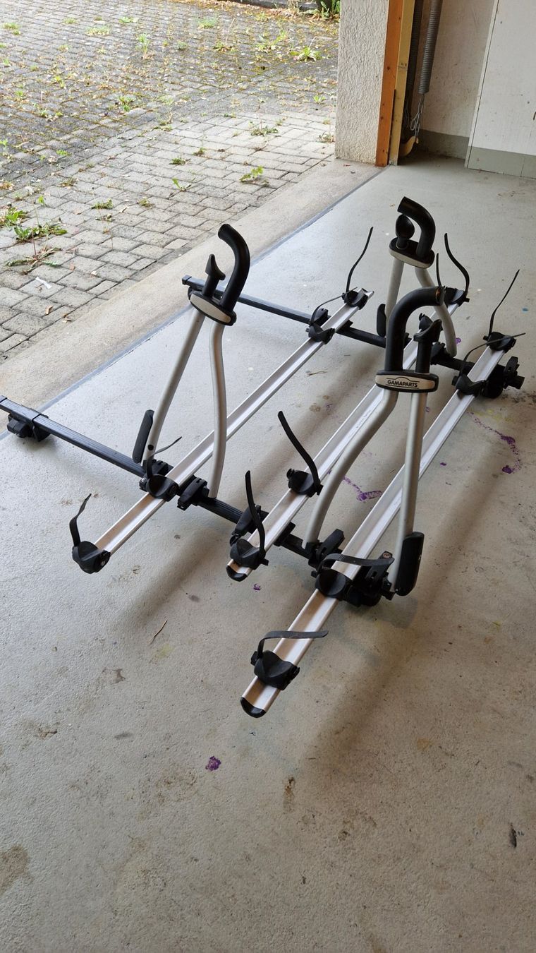 Thule Barres de toit: Fahrradträger – D'occasion à Wängi par mas_7ldd