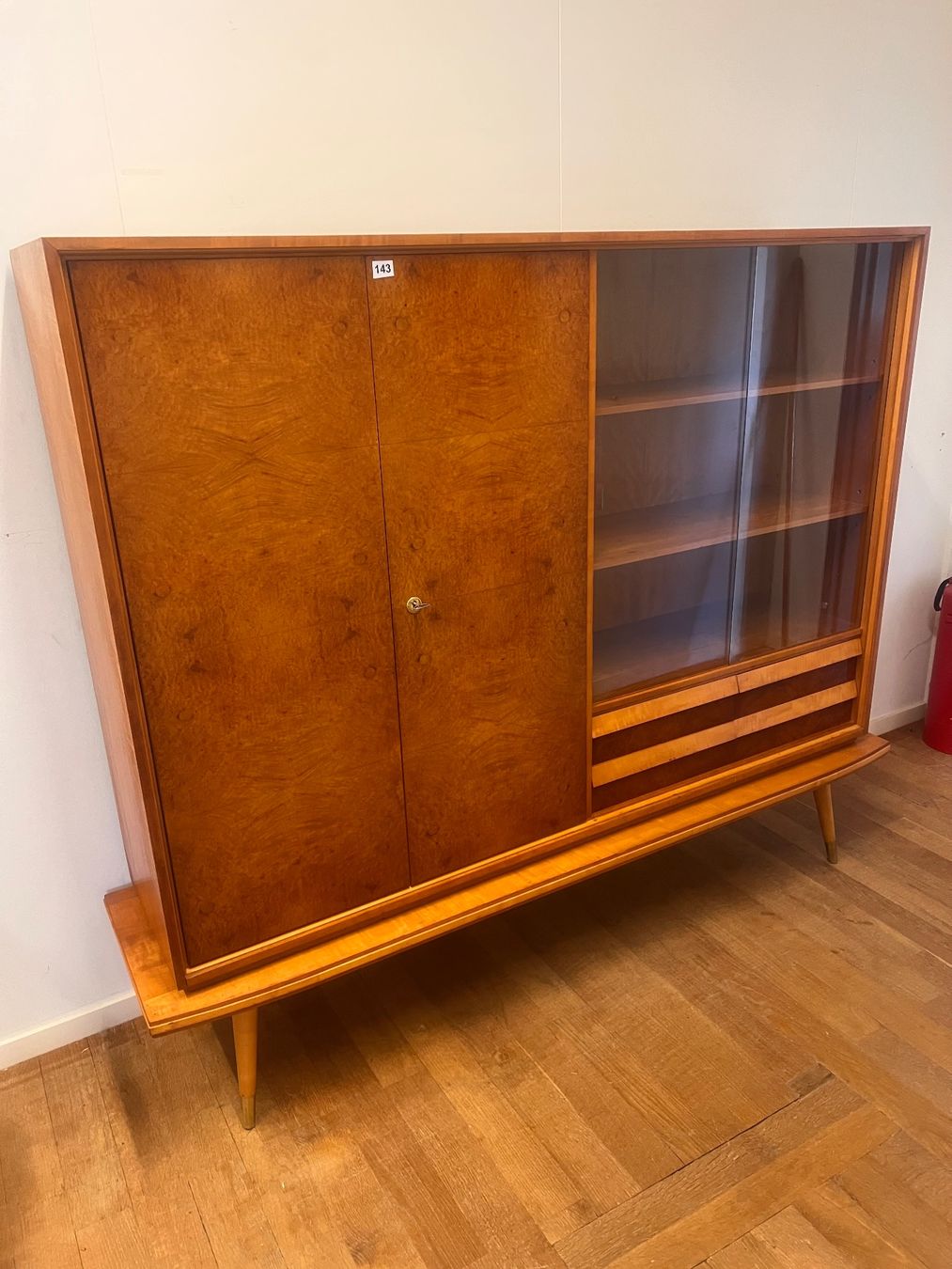 Armadi: Highboard "Modell Kurt", PGH , Kamenz, DDR, 1964 – Usato da Tecknau venduto da smoothtentacles