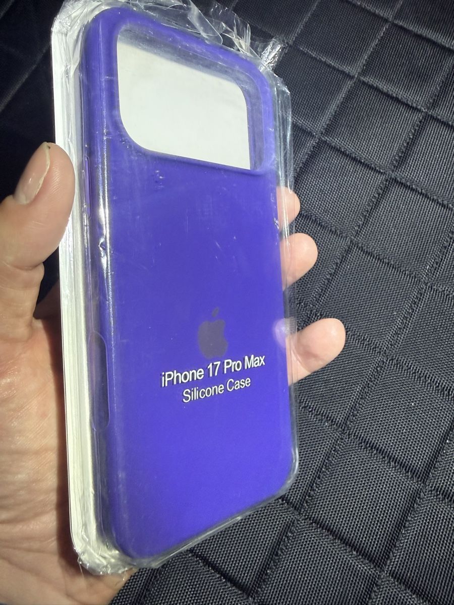Cover & Protezioni schermo: Coque iPhone 17 Pro Max Silicone Neuve. – Nuovo e nell'imballaggio originale da Lausanne venduto da Licio7 1