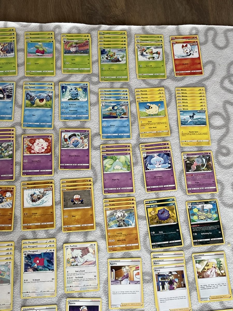 Pokémon Carte collezionabili: Carte Pokémon – Nuovo (secondo la descrizione) da Dompierre FR venduto da matmath 2