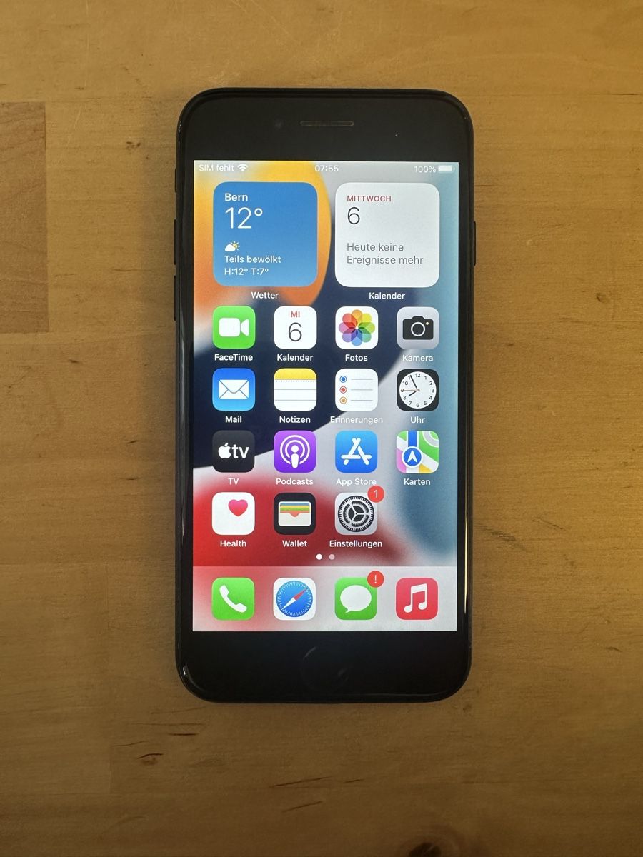 Apple Telefoni cellulari / Smartphones: iPhone 7 32 GB, Schwarz, 100% Batterie – Usato da Luzern venduto da FrankGroebel