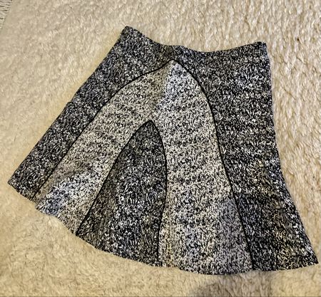 Jupe meliert grau schwarz. Gr 38/40