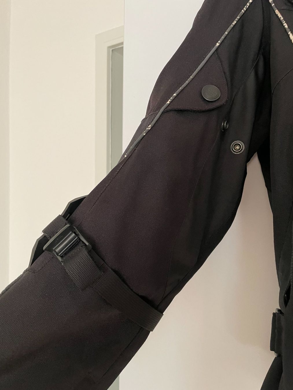 IXS Jacken: Herren Motorradjacke IXS – Gebraucht aus Lachen SZ von portbrin 2