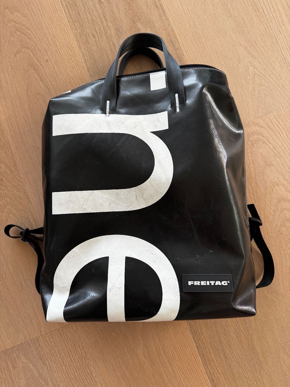 Freitag Zaini: Freitag Rucksack,Pete, Top Zustand, Schwarz/... – Nuovo (secondo la descrizione) da Oensingen venduto da sternchen011