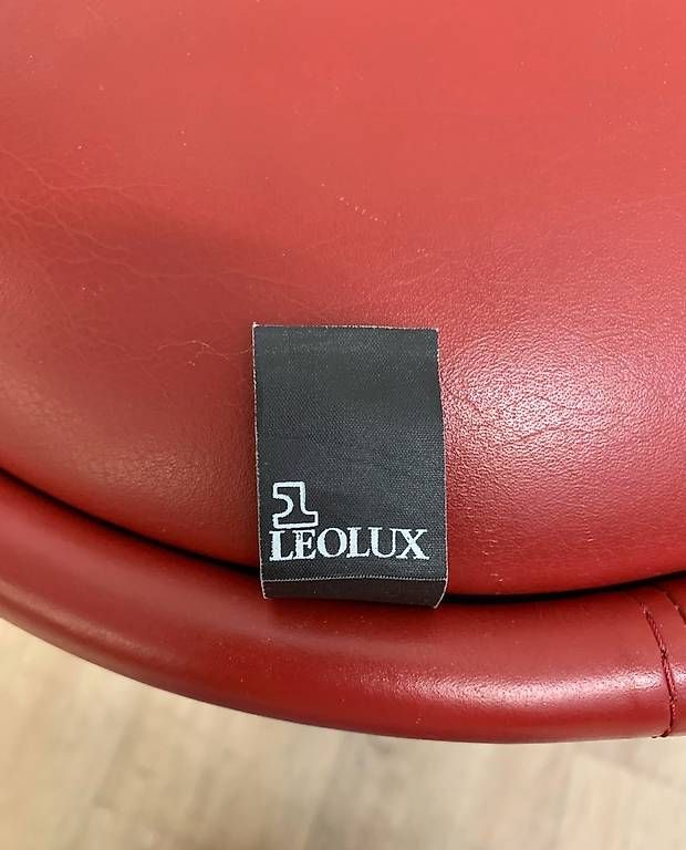 Leolux Tabourets: Leolux Designer Hocker Leder Rot mit Stauraum – D'occasion à Obernau par Arche_Noah_Brocki 3