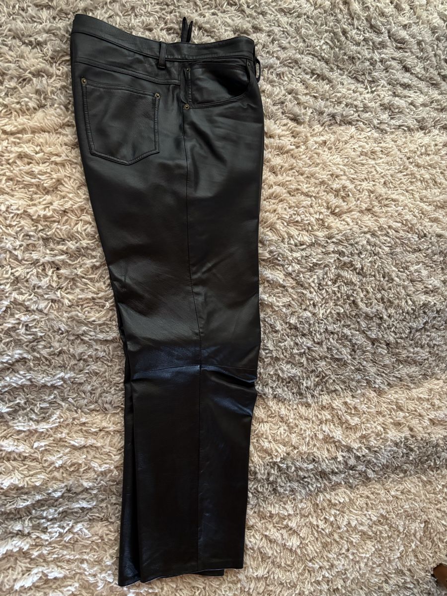Pantaloni: Lederhosen schwarz Grösse 50 – Usato da Bellach venduto da Legdance