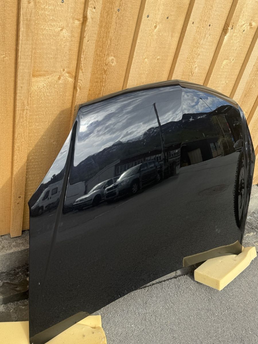 Opel Tutti pezzi di ricambio auto: Opel Astra H OPC Motorhaube – Usato da Sax venduto da Niicii04